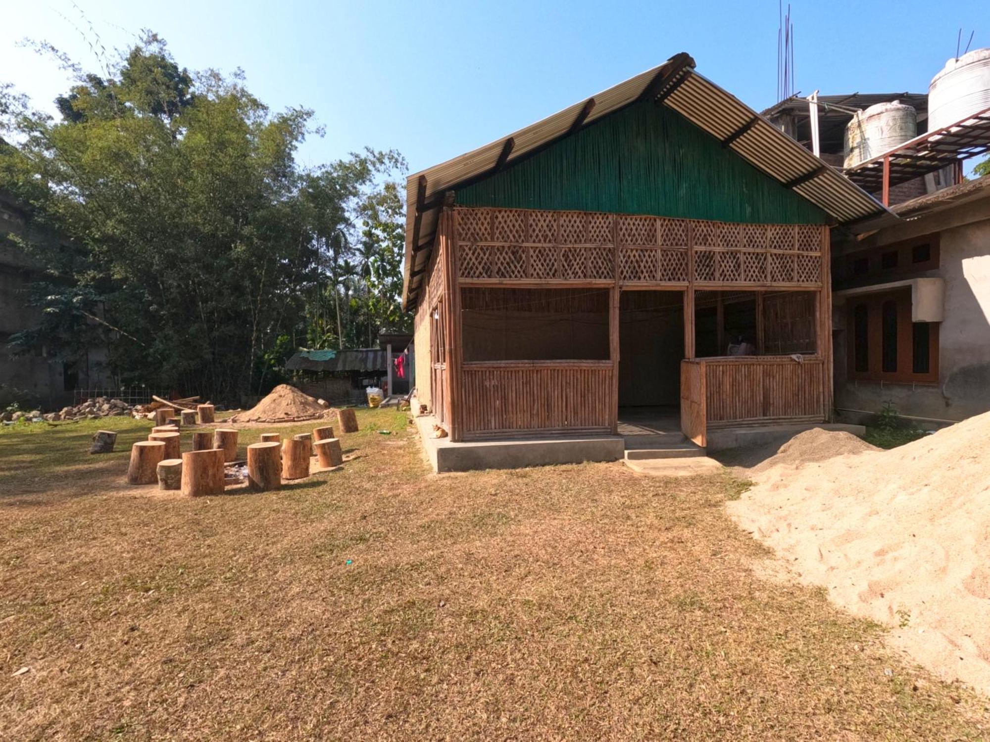 Kareng Party Camp N Homestay Kāziranga Exteriör bild